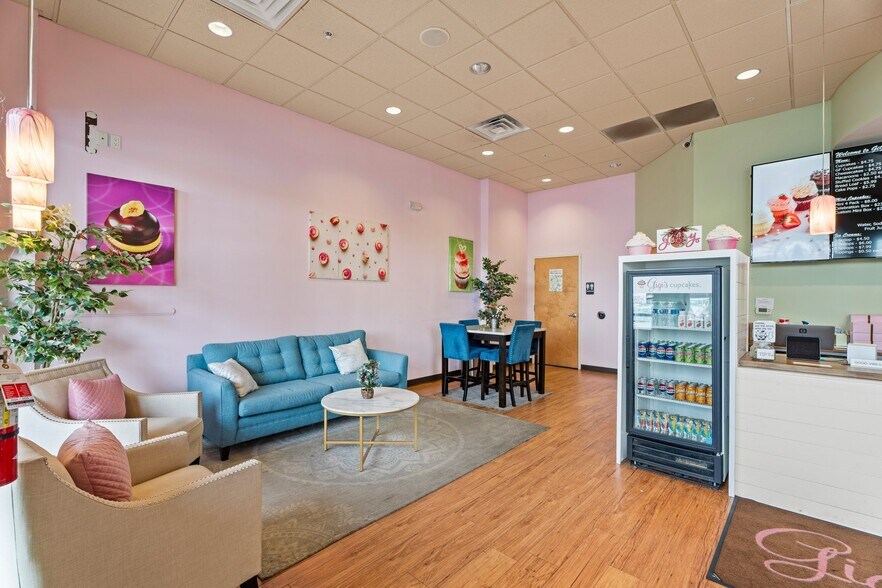 More Photos Of 203-205 S Stratford Rd, Winston-Salem Freestanding For Lease