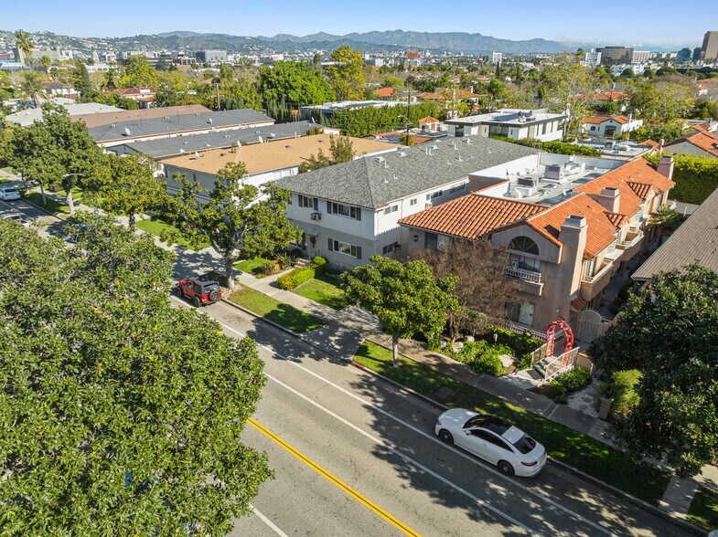 More Photos Of 320 S Doheny Dr, Beverly Hills Apartments For Sale