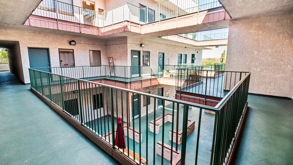 More Photos Of 5500 Atherton St, Long Beach Medical For Lease