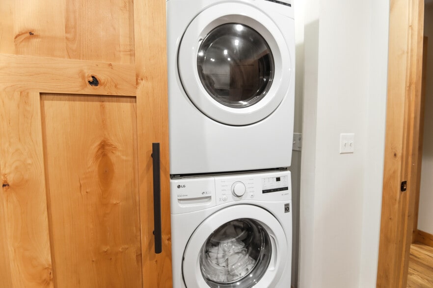 More Photos Of 107 Sacramento St, Nevada City Restaurant For Sale