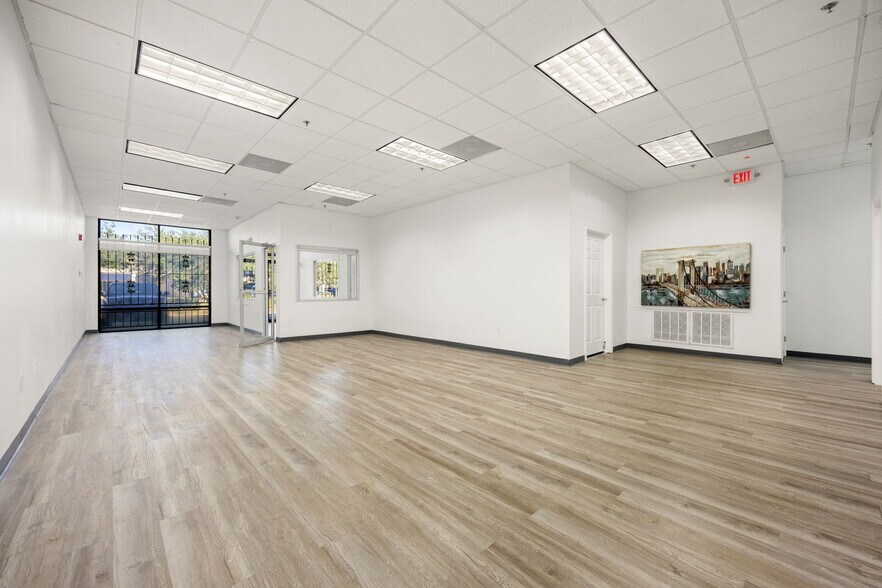 More Photos Of 12989 Bellaire Blvd, Houston Storefront For Sale