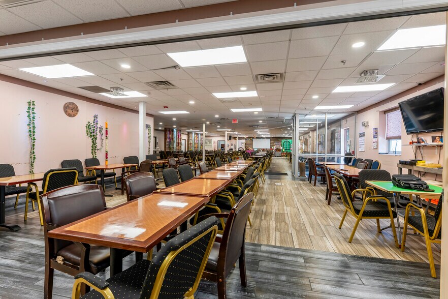 More Photos Of 1501 Livingston Ave, North Brunswick Medical For Lease