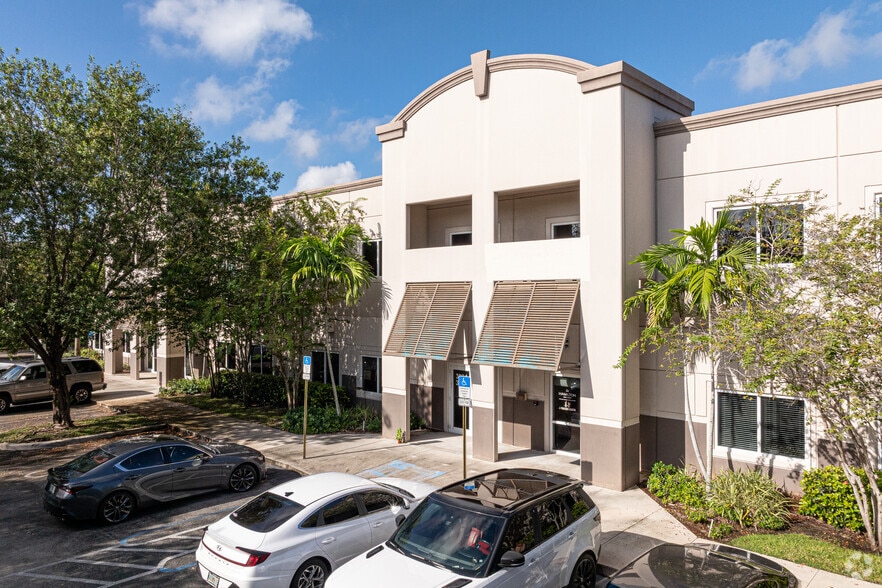 More Photos Of 3924-3960 Coral Ridge Dr, Coral Springs Showroom For Sale