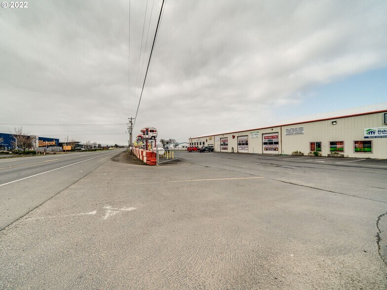 More Photos Of 4190 Highway 101 N, Tillamook Warehouse For Sale