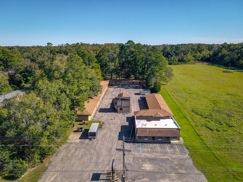 More Photos Of 221 S Preston St, Marksville Hotel For Sale