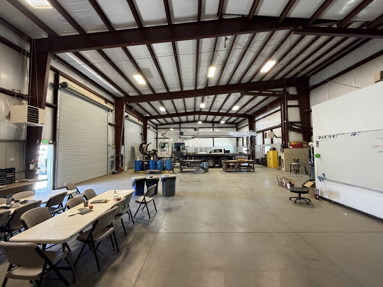 More Photos Of 701 Bailey Ave, Tehachapi Warehouse For Lease