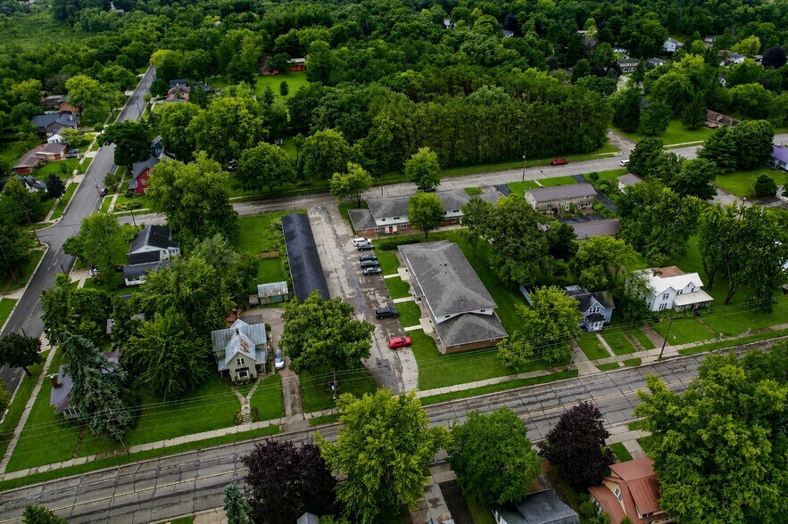 More Photos Of 415 W Fulton St, Waupaca Apartments For Sale