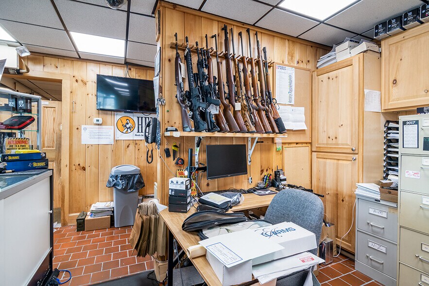 More Photos Of 6595 Post Rd, North Kingstown Fast Food For Sale