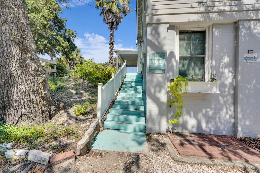 More Photos Of 21 Officers Row, Tybee Island Hospitality For Sale
