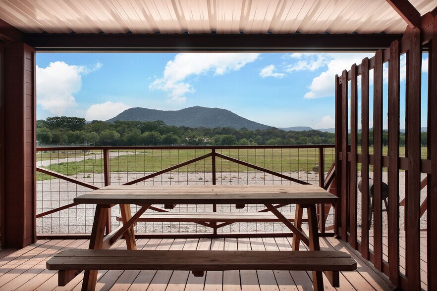 More Photos Of 7070 S US Highway 83, Concan Hotel For Sale