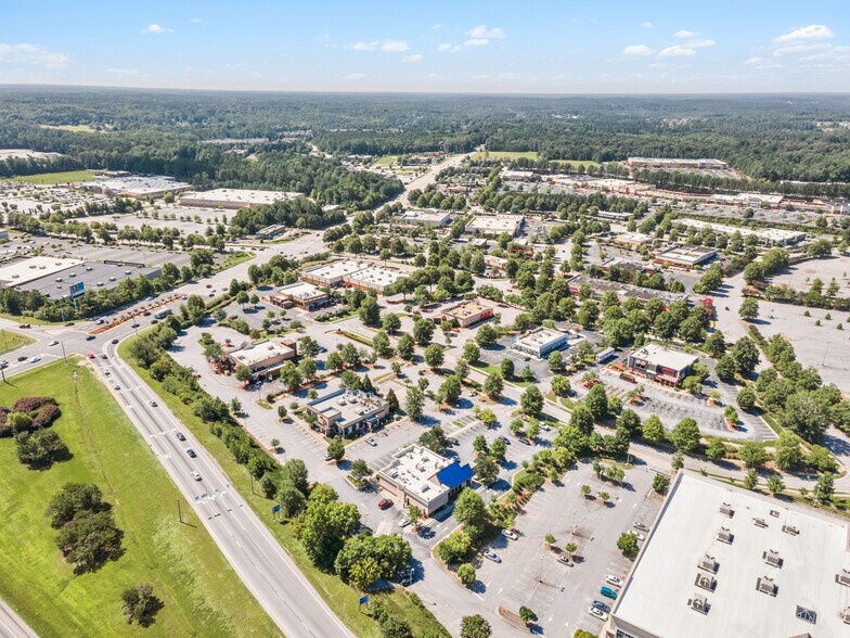 More Photos Of 2910 Stonecrest Cir, Lithonia Restaurant For Lease