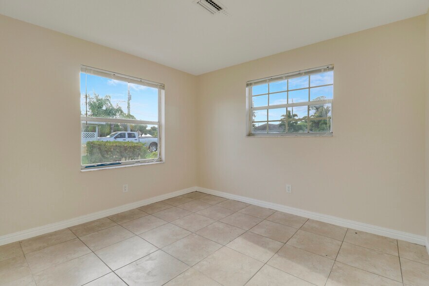 More Photos Of 2767 SE Normand St, Stuart Apartments For Sale