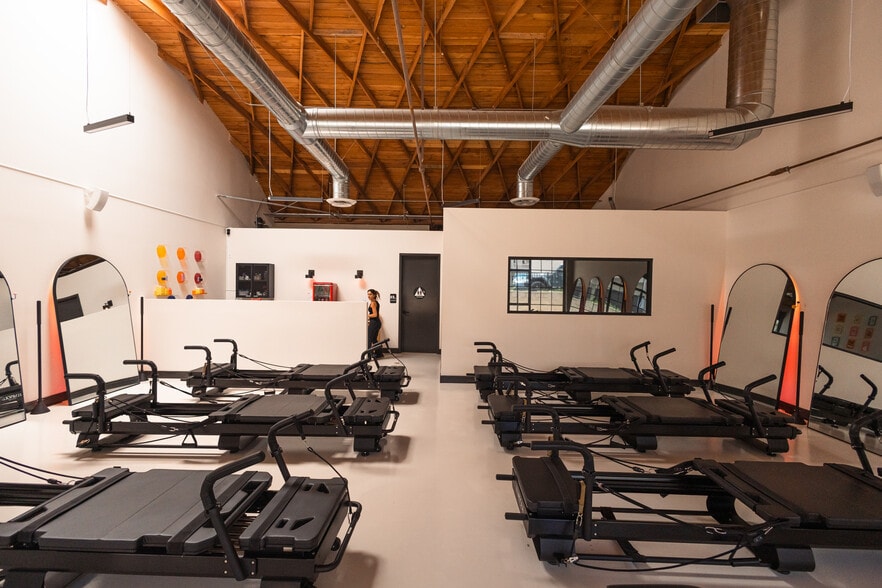 More Photos Of 1801 Blake Ave, Los Angeles Flex For Sale