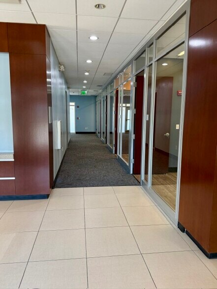 More Photos Of 4755 Statesmen Dr, Indianapolis Office For Sale