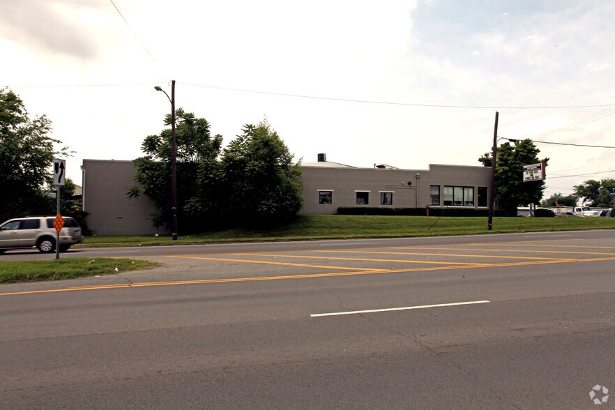 Primary Photo Of 701 Murfreesboro Rd, Nashville Warehouse For Lease