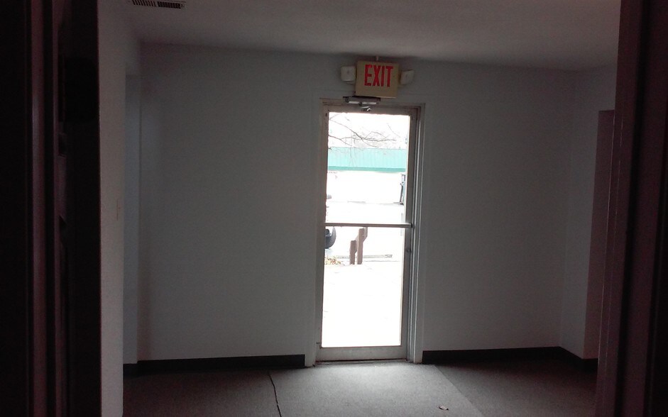 More Photos Of 4051 Jeffco Blvd, Arnold Loft Creative Space For Lease