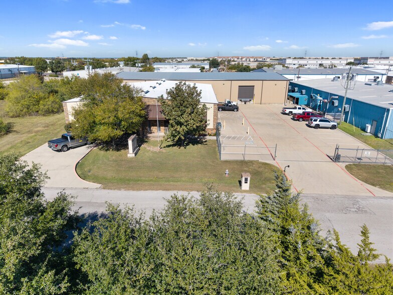 More Photos Of 1201 S Commercial Blvd, Arlington Warehouse For Lease