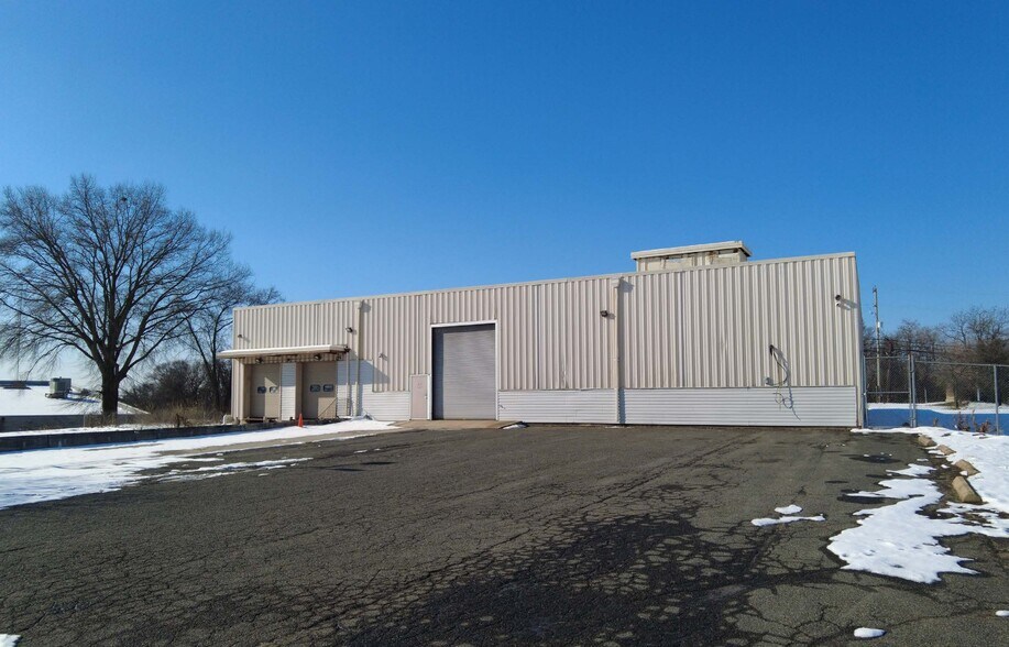 More Photos Of 4601 Lydell Rd, Cheverly Warehouse For Lease