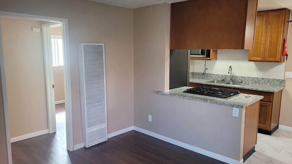More Photos Of 310 W Poplar St, Stockton Apartments For Sale