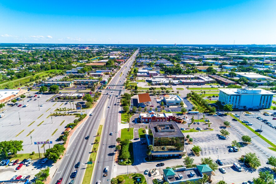 More Photos Of 6900 S Orange Blossom Trl, Orlando Office For Lease