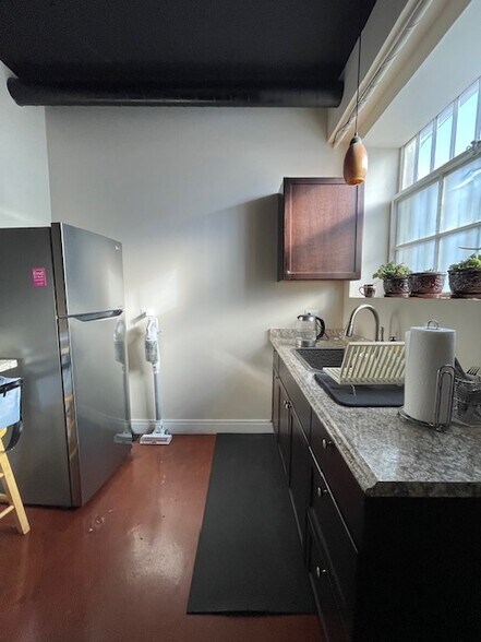 More Photos Of 3407-3423 Church St, Evanston Freestanding For Lease