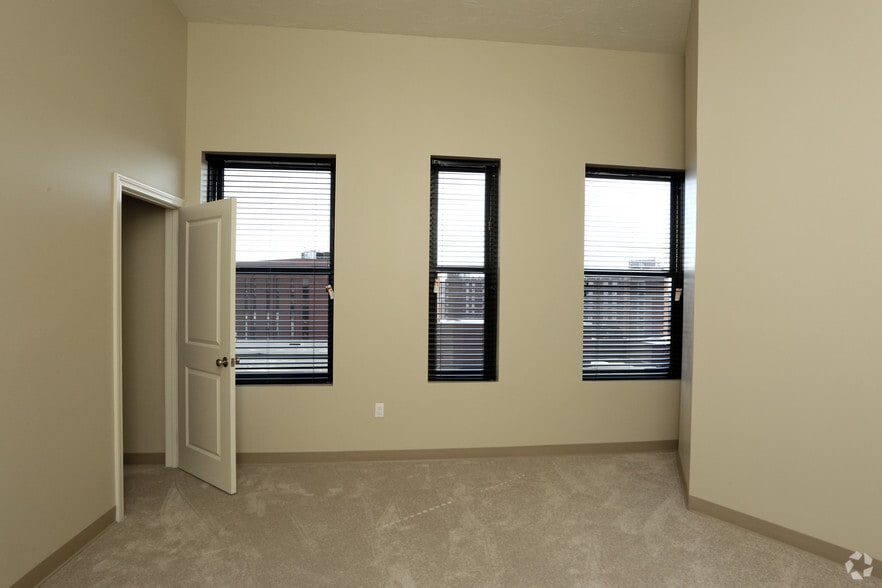 More Photos Of 24 Merrimack St, Lowell Apartments For Sale