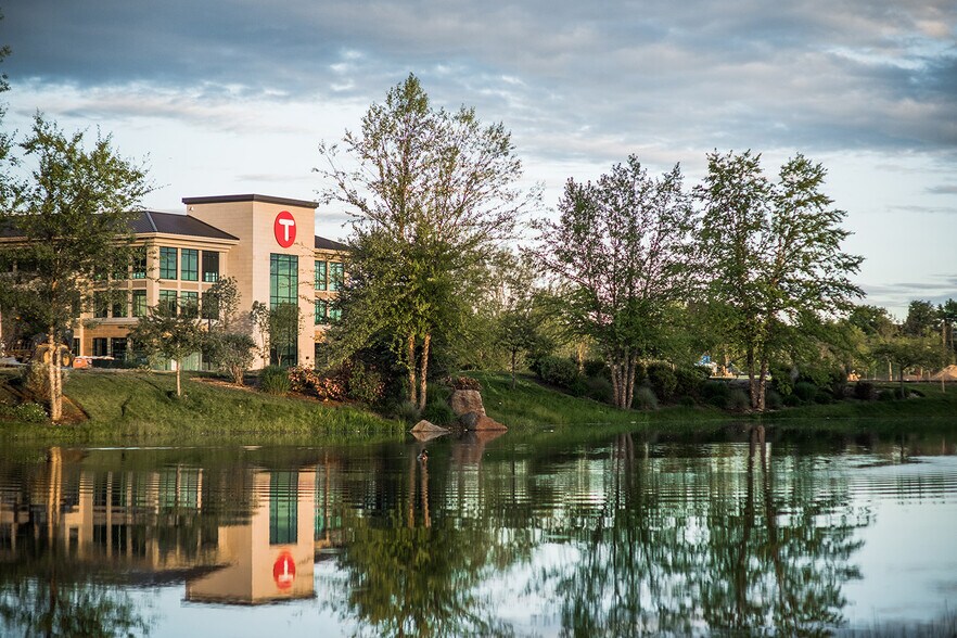 More Photos Of Eagle Rd, Eagle Unknown For Lease