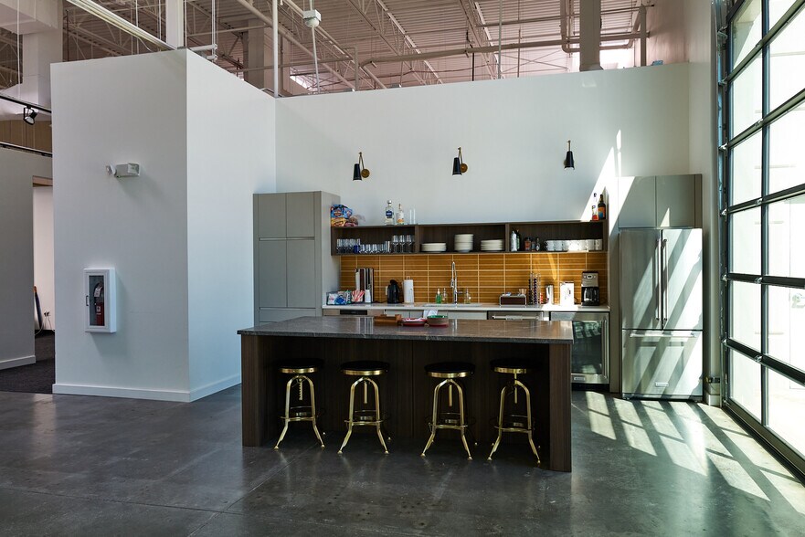 More Photos Of 183 S Taylor Ave, Louisville Research And Development For Lease