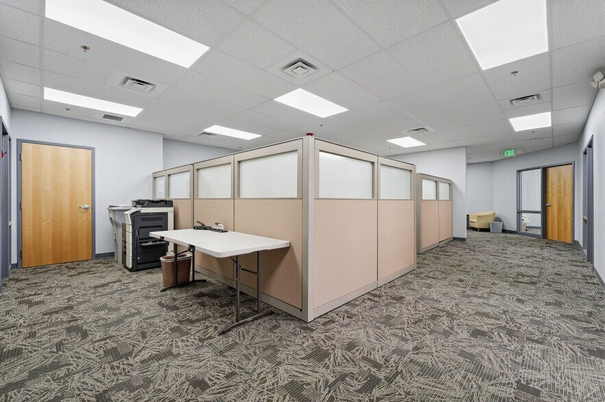 More Photos Of 2920 George Washington Way, Richland Office For Sale