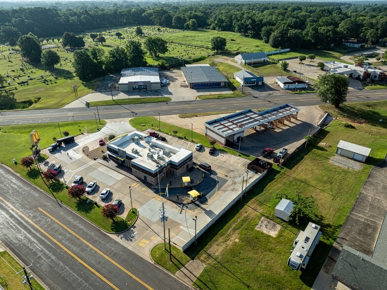 More Photos Of 109 S Greer Blvd, Pittsburg Carwash For Sale