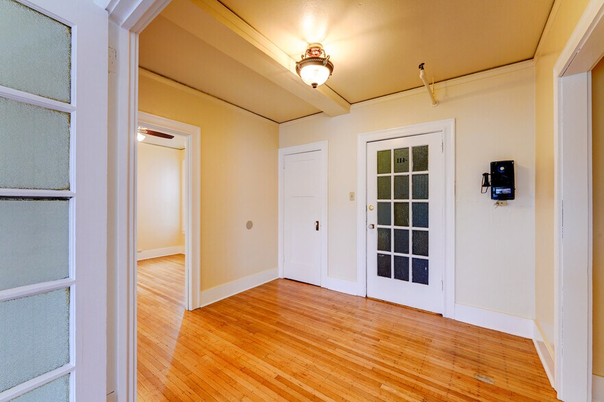 More Photos Of 1429 SW 14th Ave, Portland Apartments For Sale