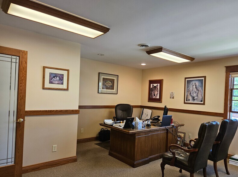 More Photos Of 820 N Michigan Ave, Saginaw Office For Sale