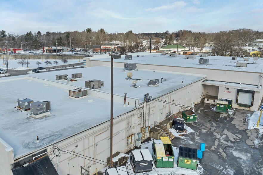 More Photos Of 777 S Willow St, Manchester Storefront For Lease