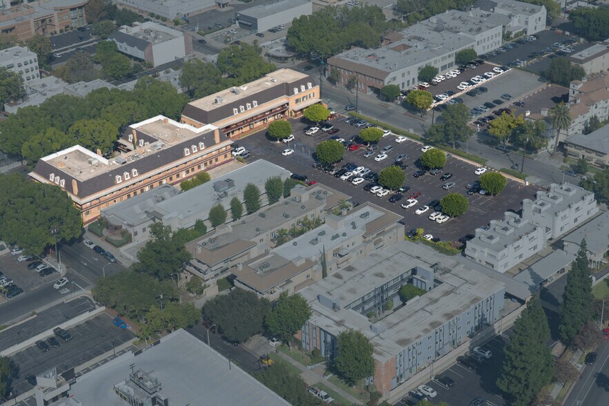 More Photos Of 960 E Green St, Pasadena Medical For Sale