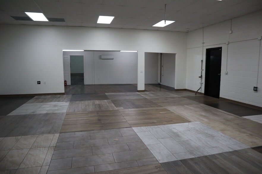 More Photos Of 110 Washburn Cir, Corona Unknown For Lease