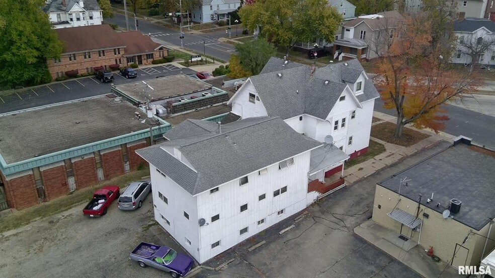 More Photos Of 1209 North St, Peoria Apartments For Sale