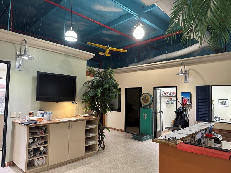 More Photos Of 638-644 N Eckhoff St, Orange Warehouse For Sale