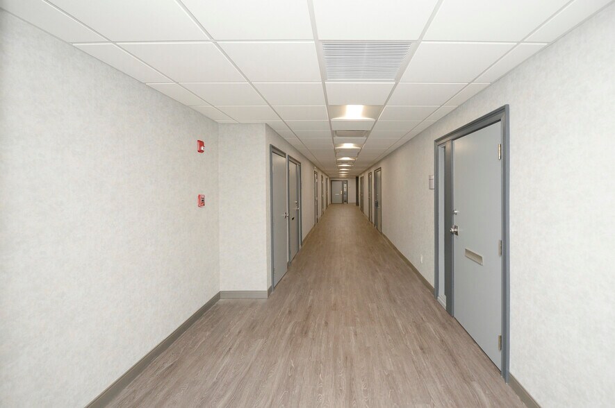 More Photos Of 127 Union Ave, Ridgewood Medical For Lease