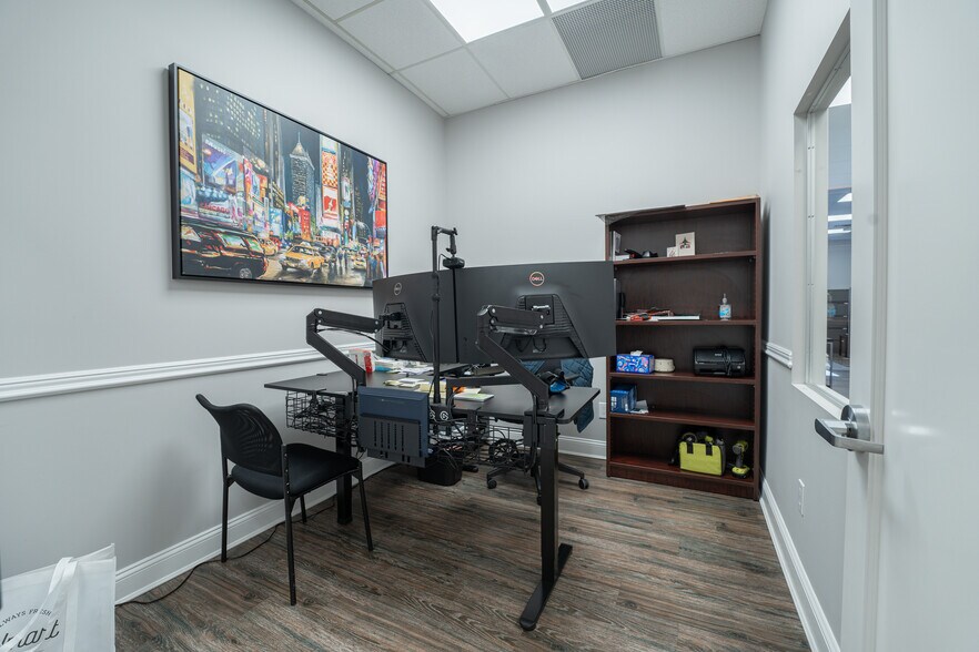 More Photos Of 152 Islip Ave, Islip Medical For Sale