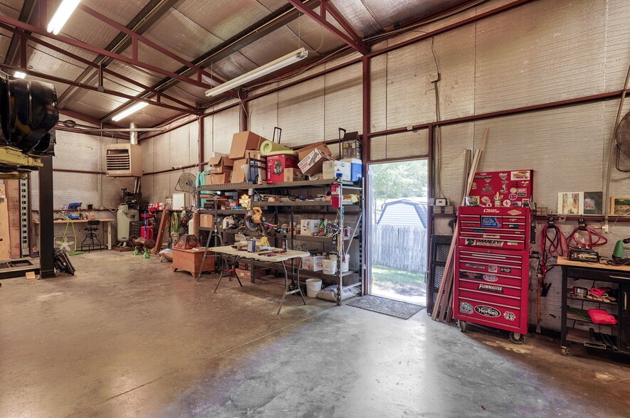 More Photos Of 306 S Washington Ave, Walnut Grove General Retail For Sale