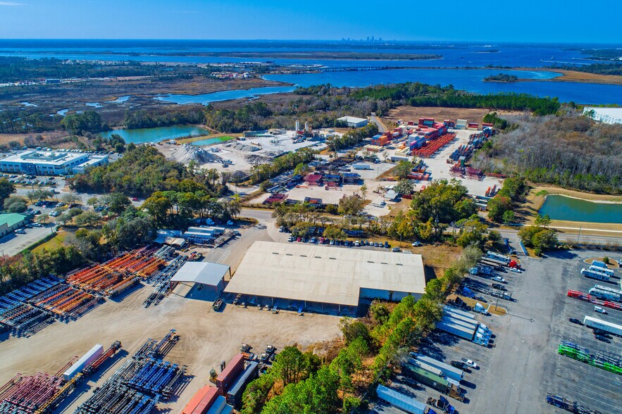 More Photos Of 10458 Alta Dr, Jacksonville Contractor Storage Yard For Lease