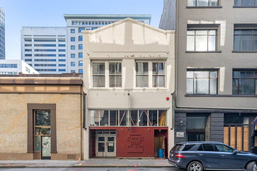 More Photos Of 525-527 Commercial St, San Francisco Restaurant For Lease