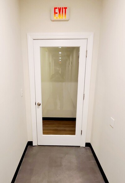 More Photos Of 1922 Hooper Ave, Toms River Storefront Retail Office For Lease