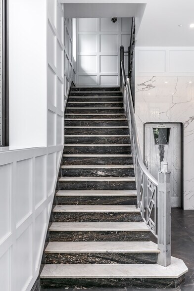 More Photos Of 1407-1411 St Crescent, Montréal Office Residential For Lease