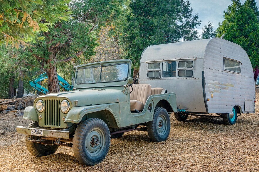 More Photos Of 25807 State Highway 189, Twin Peaks Hotel For Sale