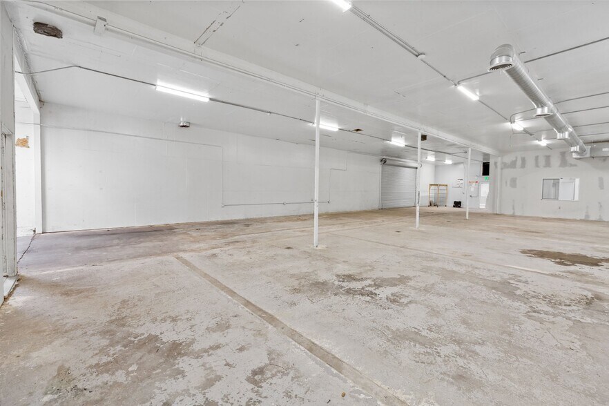 More Photos Of 11285 Goss St, Sun Valley Warehouse For Sale