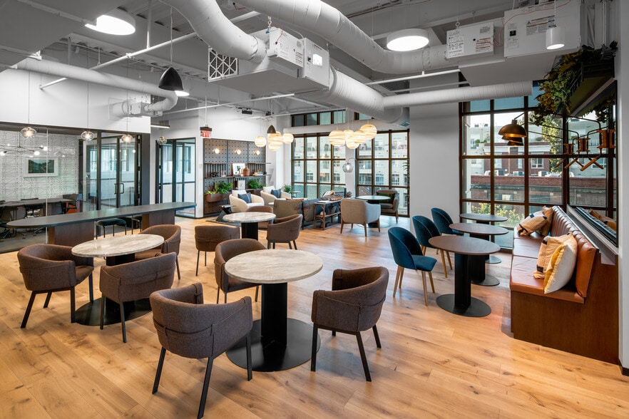 More Photos Of 873-875 N High St, Columbus Office For Lease