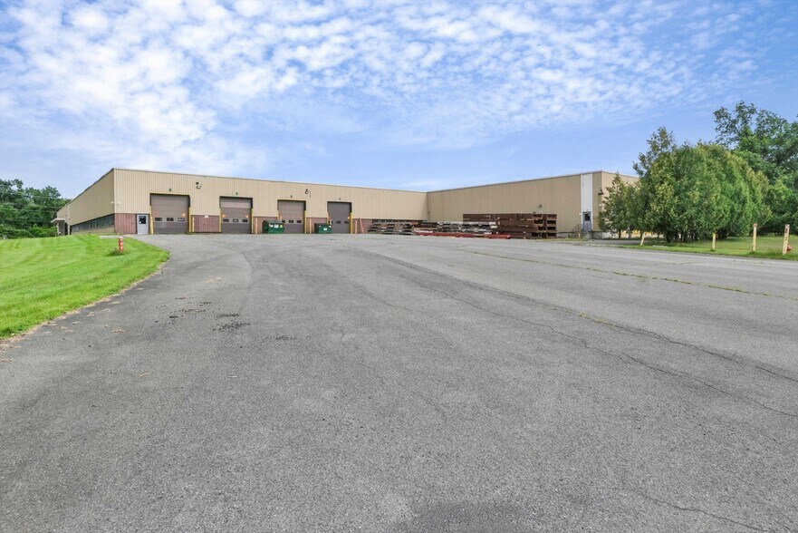 More Photos Of 1700 Enterprise Dr, Kingston Warehouse For Sale