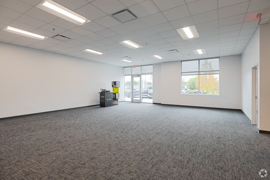 More Photos Of 5501 Lee Vista Blvd, Orlando Unknown For Lease