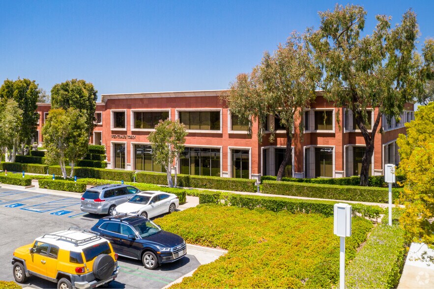 More Photos Of 23 Corporate Plaza Dr, Newport Beach Coworking Space